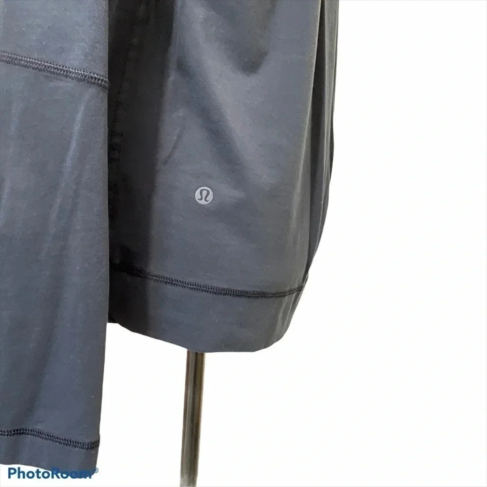 Lululemon navy crew neck sweater pleat back size 8